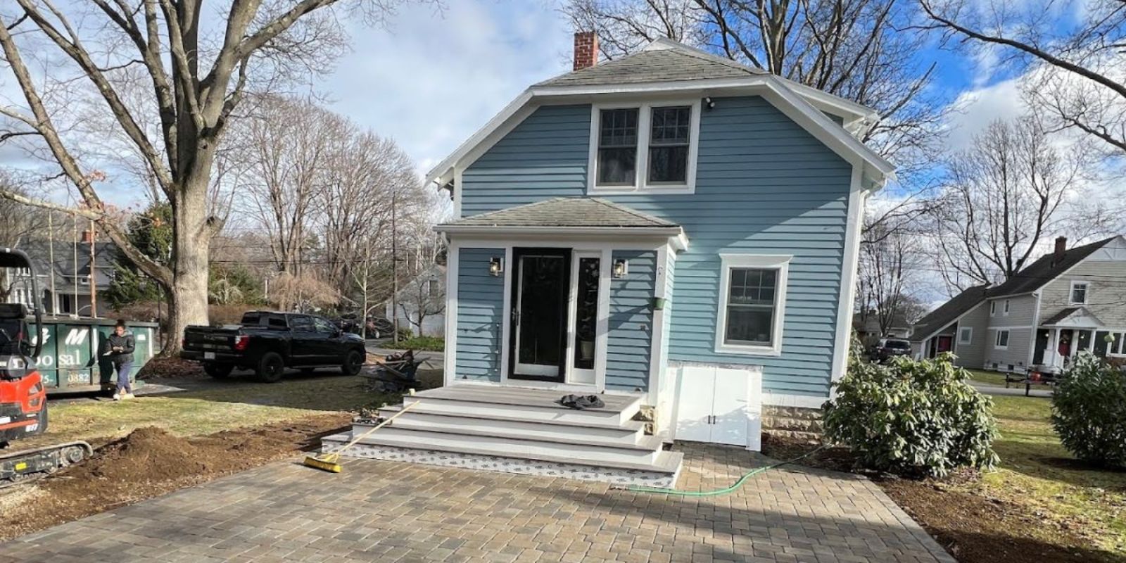 How to Choose the Right Siding Material for Your New England Home